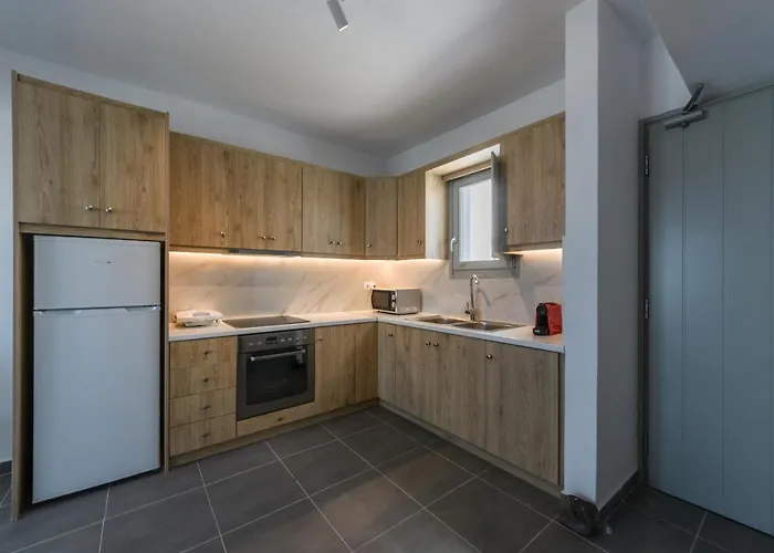 Astrea Amazing View Foinikiá