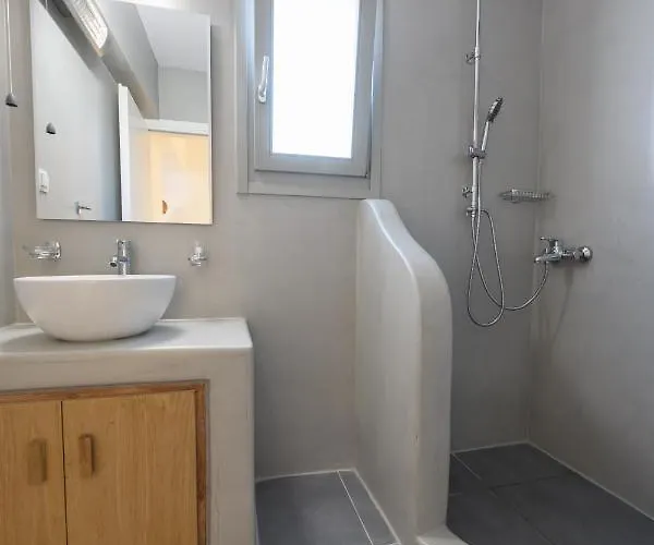 Astrea Amazing View Foinikia (Santorini)