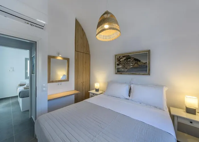 Astrea Amazing View Foinikiá